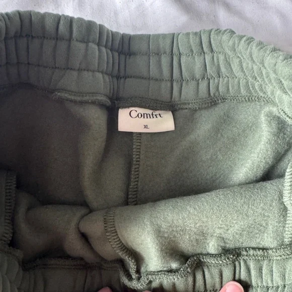 Comfrt Hunter Green Sweatpants - Picture 2 of 3